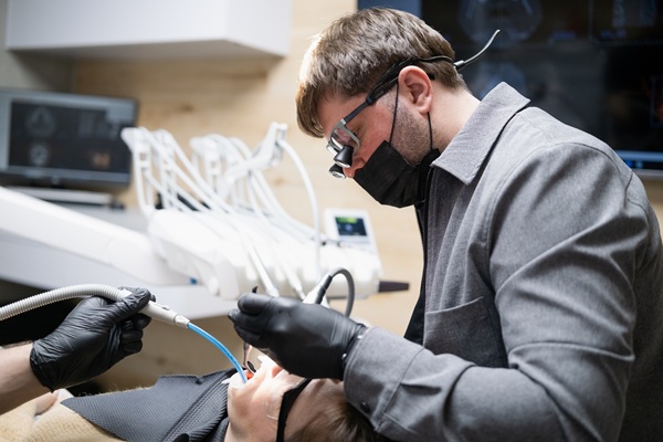 Top Treatments Offered By A Restorative Dentist For A Healthier Smile